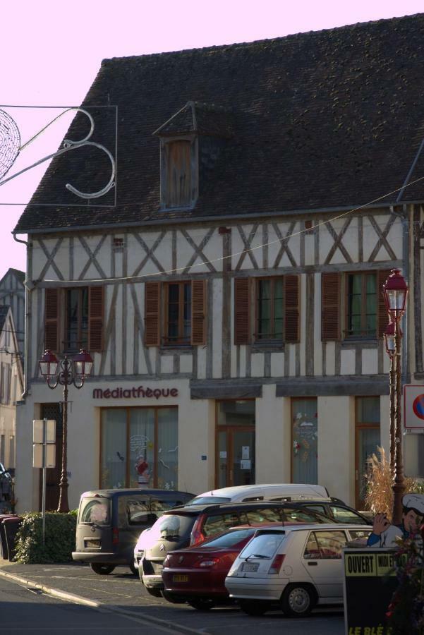 Château-RenardGite "La Mesangerie"别墅 外观 照片